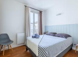 A terrace in the sun, cozy flat in Asnières、アニエール・シュル・セーヌのホテル