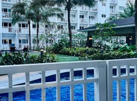 Direct Access to pool Bedroom, hotel sa Maynila