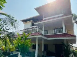 Tauro's Haven Homestay - Charming 3BHK, 4Bath Home
