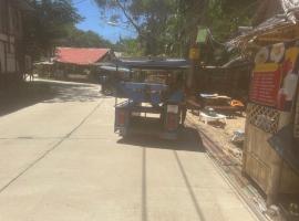 Binhs Rolls, hotel en Koh Lanta