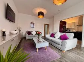 Franks Apt 2 - Outdoor Balconies - Sleeps 8