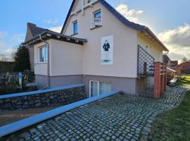 Kapitänshaus - Zickenstube, hotel in Barth