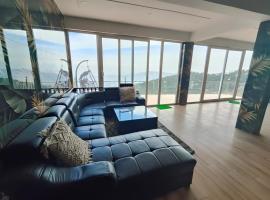 Black Rose Mukteshwar Hill Top, hotel em Mukteswar