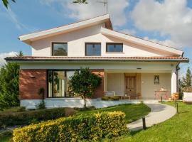 Areitio etxea - casa con jardin, chal&eacute; alpino em Mallavia