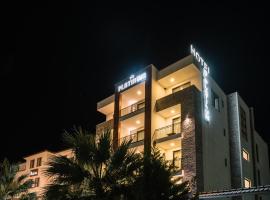 Hotel Platinum Lux, מלון באולצין