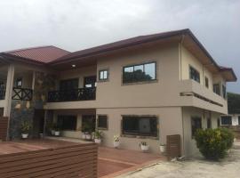 Beach Road Apartments, hotel in Takoradi