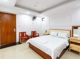 Nhà Nghỉ Light Hotel