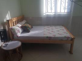 Beautiful and welcome home in Kigungu Uganda, hotel v destinaci Kigungu