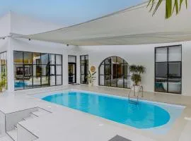 10 Pool Villa