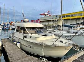 Ero- A floating Escape in Lisbon, boot in Lissabon