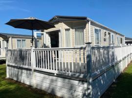 2 Bed Static Caravan sleeps 6 Saxmunham, hotel com piscina em Saxmundham
