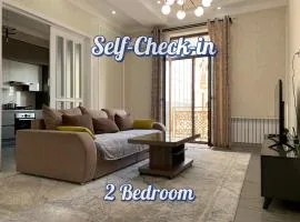 GIANT & Comfortable Downtown Oasis 2 Balcony