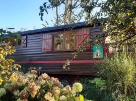 La Roulotte du Verger, Hotel in Barneville-sur-Seine