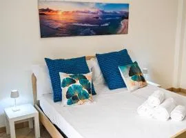 casa azul netflix near the sea