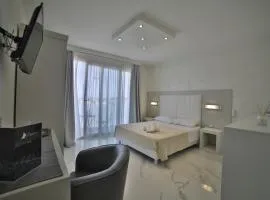 Riviera Luxury Rooms