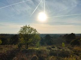 Amazing Home In Hellendoorn With Sauna、ヘレンドールンのラグジュアリーホテル