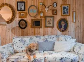 Cabin on Hunter Mtn Seasonal Pool Access w Panoramic Views Hike Swim Fish Recharge