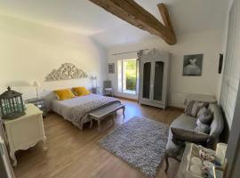 Le Chai de Villiers，Villiers的附設泳池的飯店