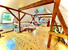 Historisches Retro Loft 70m2 mit Garten & Seenähe