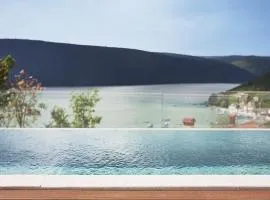 Villa Royal Blue