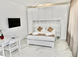 Residence JASMIN 2P, hotel v destinaci Turate