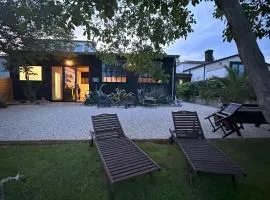 The BLACK HOUSE - Modern holiday home with garden,1500m from beach