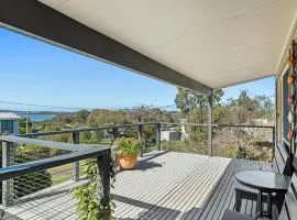 Rhyll Retreat with Water Views