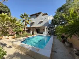 Villa avec piscine privée, personnel, cuisinier, plage, jardin