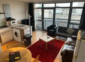 City Centre Apartmentt with balcony