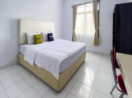 Urbanview Hotel Grand Seven One Kota, hotel v destinaci Manna