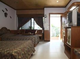 โรงแรมอัมพรรีสอร์ท, hotel v destinaci Ban Pa Yang
