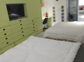 Big room with two queen bed