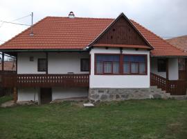 Maksai Lak, hotel din Ocna de Sus