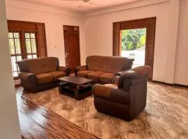 Heily Villa Kumarakanda