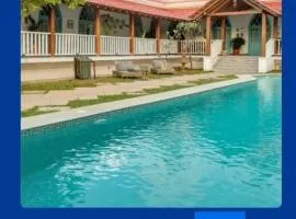 EKOSTAY - Blue Tiffany Villa