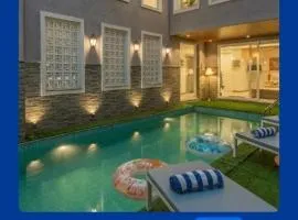 EKOSTAY - Grey Goose Villa