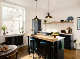 The Residence, Luxury City Stay