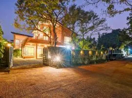 ELIVAAS Villa 39 - Serene 6 BHK Retreat with Pvt Pool, Gaming Zone & Balcony