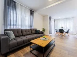 Flex SelfCheckIns 98 - Zagreb - 2 Bedrooms - Parking - Loggia