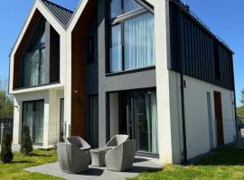 Nadmorskie Ostrowo, Hotel in Ostrowo