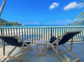 Honey moon Beach front in Chaloklum, hotel u gradu Mae Had