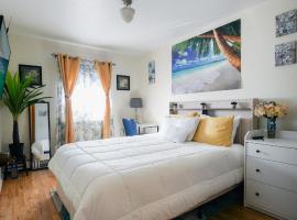 Chekells Cozy stay close to everything Free WIFI, cheap hotel in Brooklyn