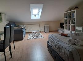 Atico Mary, self-catering accommodation in Aguilar de Camp&oacute;o