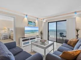 513 - Spectacular Penthouse Level Condo