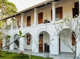 Villa White Queen Resort & Spa
