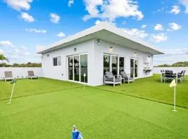 Unique Retreat - Unit C: Charming 2nd-Floor Escape
