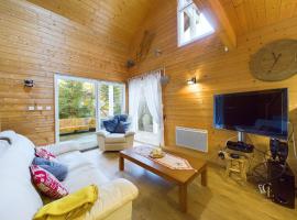 Chalet La Perle Blanche - Spa, Baby-foot, Terrasse, Hotel in Xonrupt-Longemer