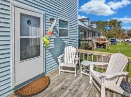 Heron Landing - In town, coastal cottage!