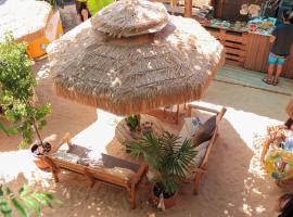 Surf lodge、ヘルツリーヤBのホテル
