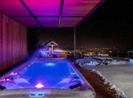 Panoramic View Cottage Heated Pool, Swimspa & Sauna